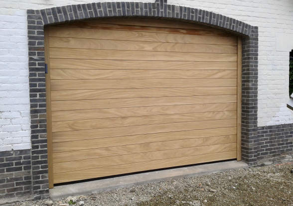 Portes sectionelle aspect bois/alu  - Hörmann - Montré & Laga