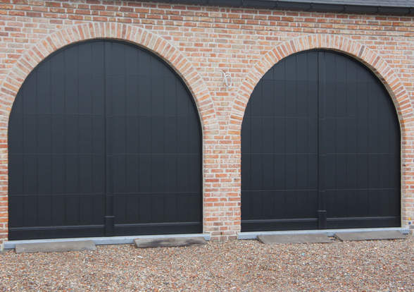 Portes sectionelle aspect bois/alu  - Hörmann - Montré & Laga