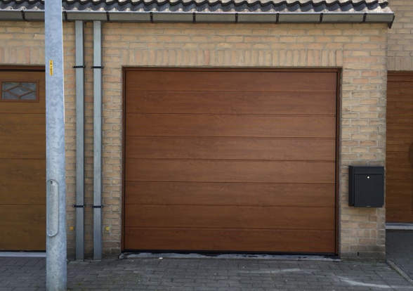 Portes sectionelle aspect bois/alu  - Hörmann - Montré & Laga