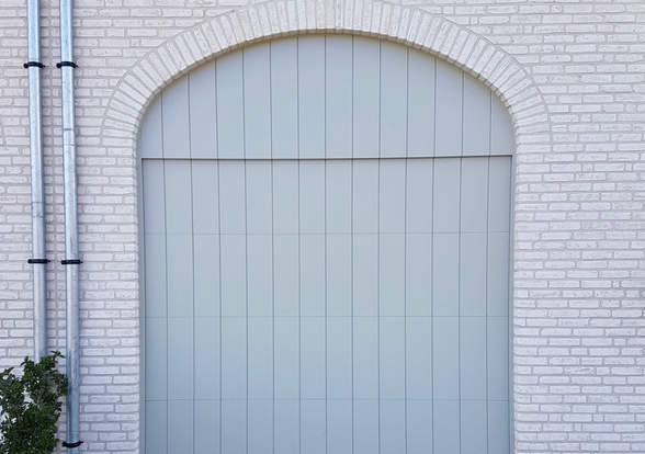 Portes sectionelle aspect bois/alu  - Hörmann - Montré & Laga