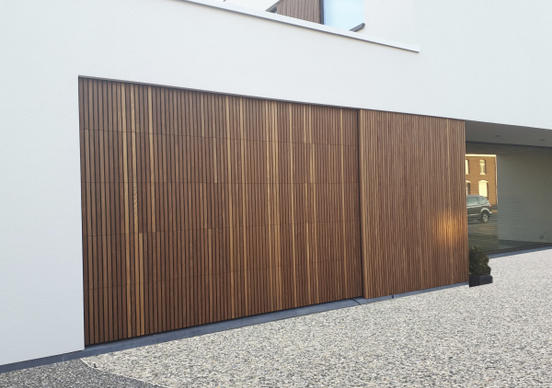 Sectionaalpoorten, belegd met hout/aluminium