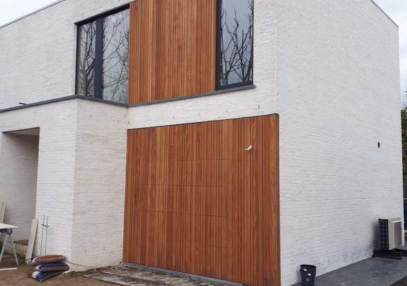 Portes sectionelle aspect bois/alu  - Hörmann - Montré & Laga