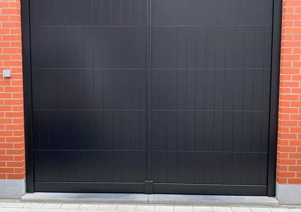 Portes sectionelle aspect bois/alu  - Hörmann - Montré & Laga