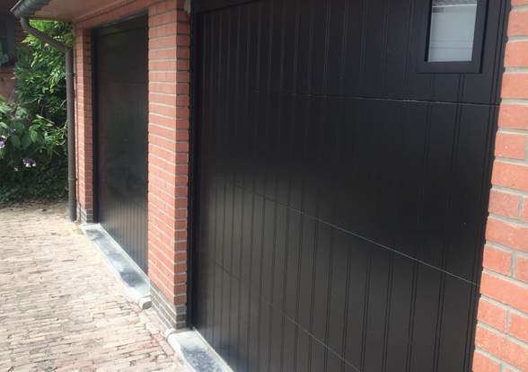 Portes sectionelle aspect bois/alu  - Hörmann - Montré & Laga
