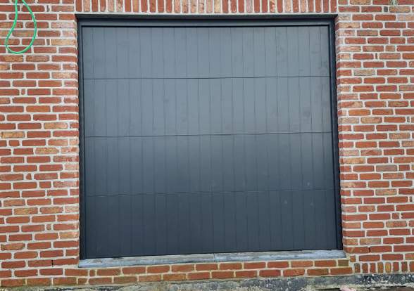 Portes sectionelle aspect bois/alu  - Hörmann - Montré & Laga